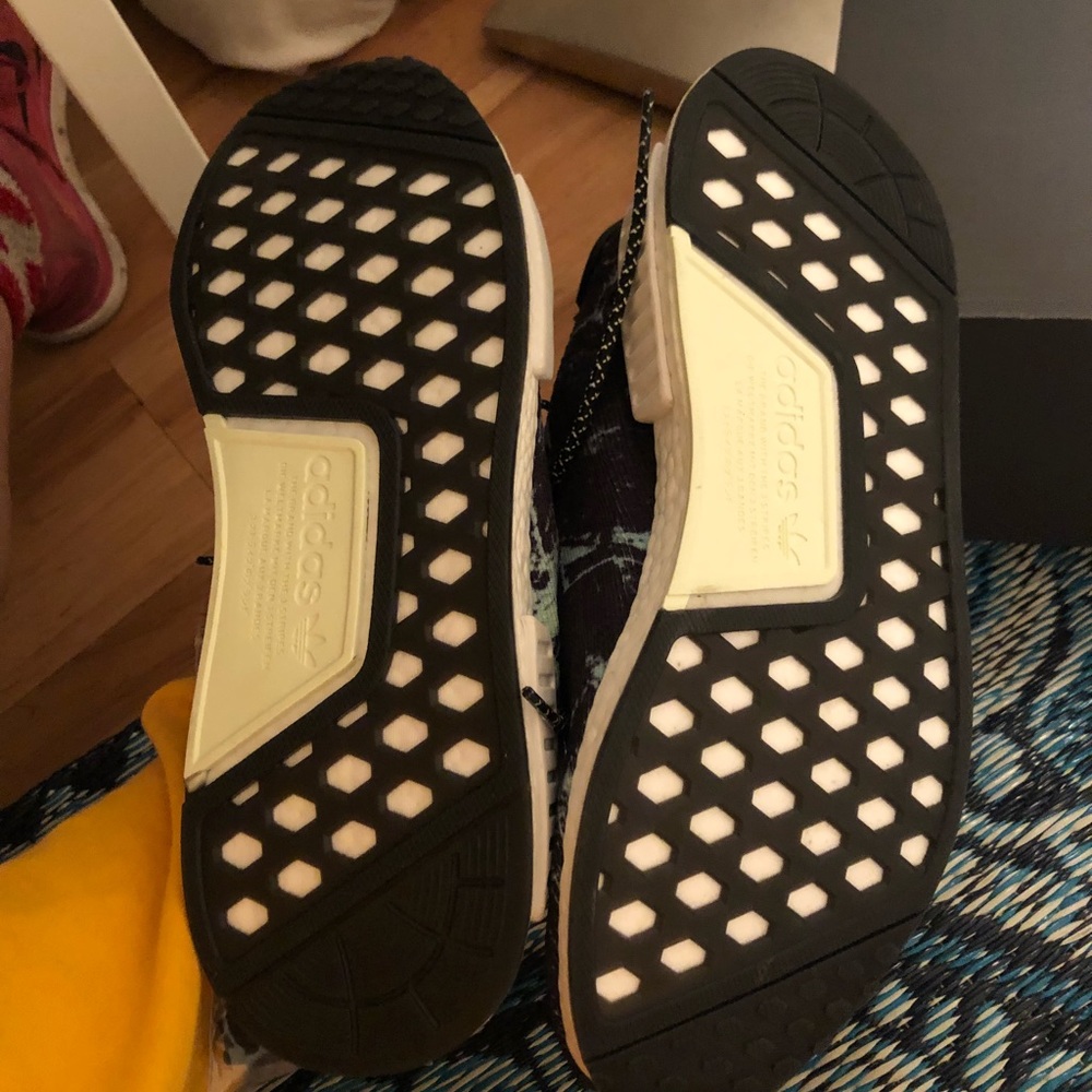 Adidas NMD-R1 Marble Running Shoe - Picture 4 of 5